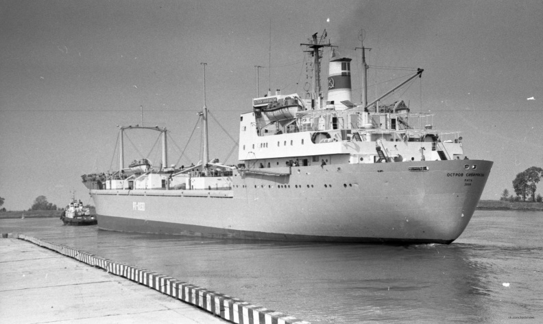 Остров Сибирякова 4.jpg